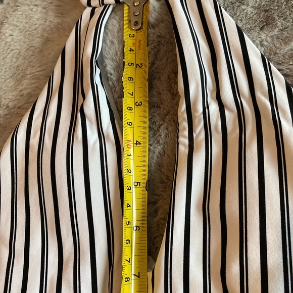 O’neill one piece swimsuit, halter top, black and white. XS. Never worn. - Picture 7 of 10